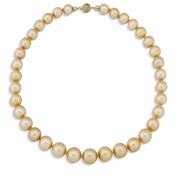 COLLANA DI PERLE GOLD E DIAMANTI  - Asta Gioielli - Associazione Nazionale - Case d'Asta italiane