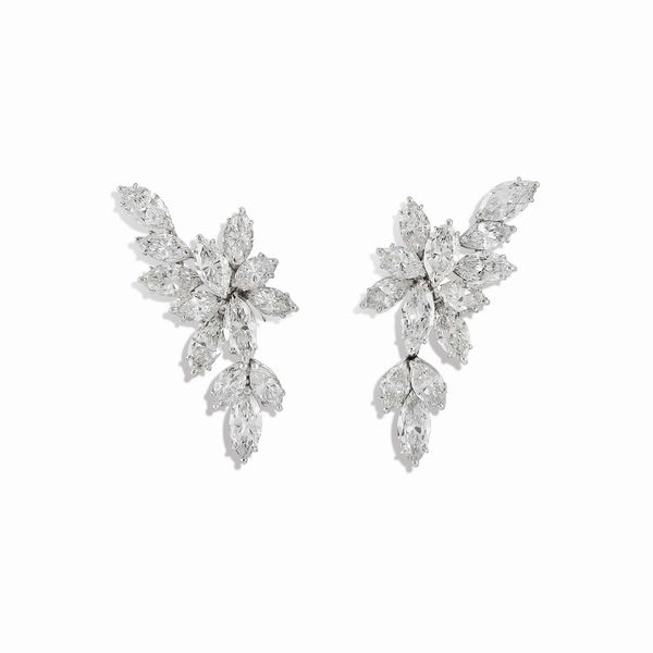 PAIO DI ORECCHINI PENDENTI CON DIAMANTI  - Asta Gioielli - Associazione Nazionale - Case d'Asta italiane