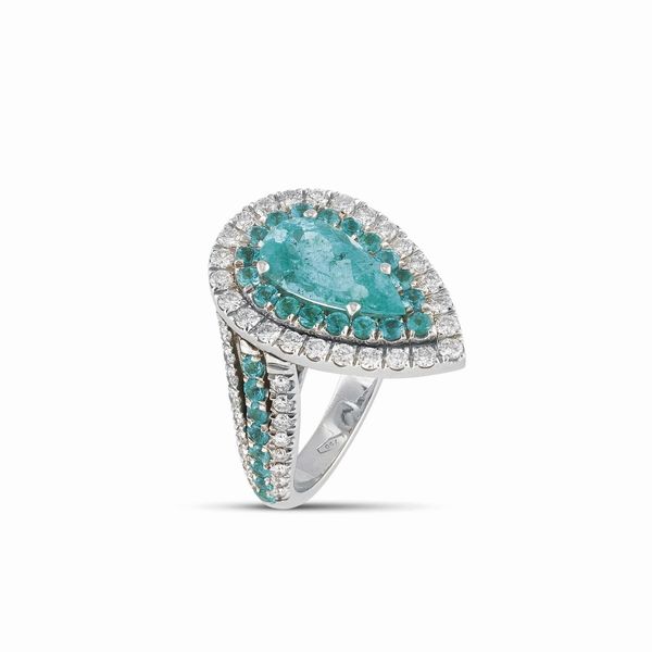ANELLO CON TORMALINA PARAIBA E DIAMANTI  - Asta Gioielli - Associazione Nazionale - Case d'Asta italiane