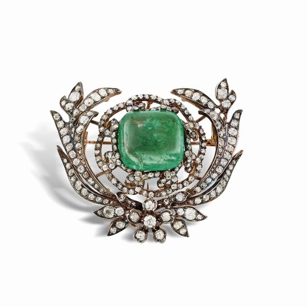 GRANDE SPILLA A TRALCIO FIORITO CON SMERALDO E DIAMANTI  - Asta Gioielli - Associazione Nazionale - Case d'Asta italiane