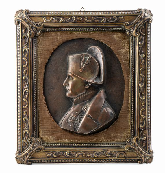 miniatura con busto in bronzo di Napoleone in cornice in bronzo coeva  - Asta Militaria, Ordini cavallereschi, Napoleonica - Associazione Nazionale - Case d'Asta italiane