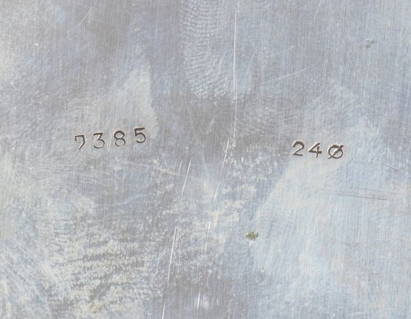 piccolo salver argento con iscrizione patriottica di carattere aviatorio  - Asta Militaria, Ordini cavallereschi, Napoleonica - Associazione Nazionale - Case d'Asta italiane