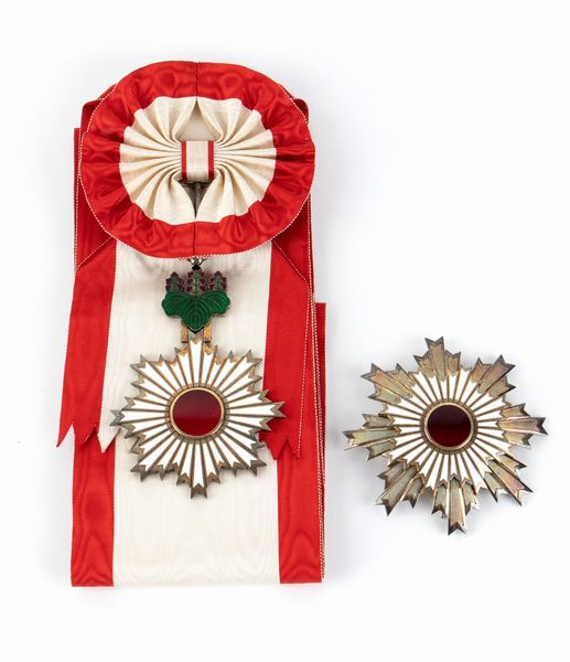 Giappone,Impero, Ordine del Sol Levante, Gran Croce e diploma  - Asta Militaria, Ordini cavallereschi, Napoleonica - Associazione Nazionale - Case d'Asta italiane