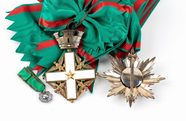 Italia, Repubblica, insegna di Gran croce dell'Ordine al merito  - Asta Militaria, Ordini cavallereschi, Napoleonica - Associazione Nazionale - Case d'Asta italiane