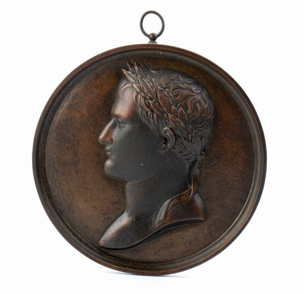 Placca in bronzo raffigurante il busto di Napoleone  - Asta Militaria, Ordini cavallereschi, Napoleonica - Associazione Nazionale - Case d'Asta italiane