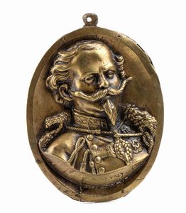 coppia di placche in bronzo di Garibaldi e Vittorio Emanule II  - Asta Militaria, Ordini cavallereschi, Napoleonica - Associazione Nazionale - Case d'Asta italiane