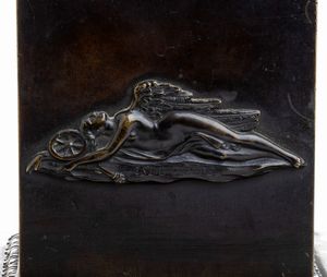 Scultura in bronzo di Napoleone con base in marmo  - Asta Militaria, Ordini cavallereschi, Napoleonica - Associazione Nazionale - Case d'Asta italiane