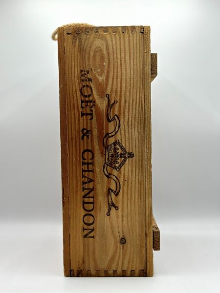 Mot & Chandon, Dom Prignon Brut Vintage 1973 - Dom Ruinart Blanc de Blancs Brut 1973  - Asta Vini Rossi: grandi etichette d'Italia e Francia. Con una selezione di vini bianchi e champagne - Associazione Nazionale - Case d'Asta italiane