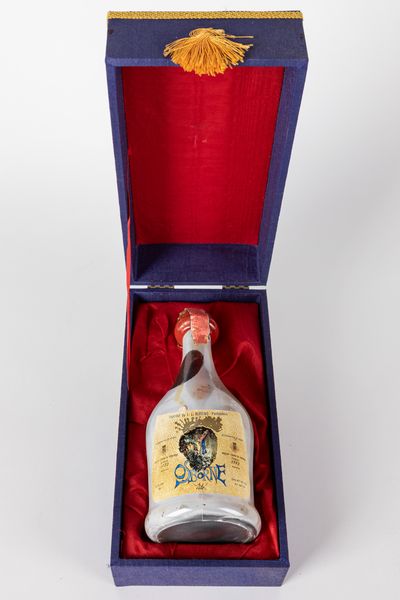 Spagna : Brandy Conde de Osborne Dal Ceramica  - Asta Distillati da Collezione - Associazione Nazionale - Case d'Asta italiane