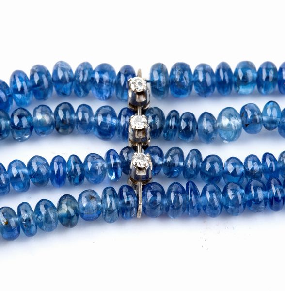 Girocollo in oro con zaffiri e diamanti  - Asta Gioielli, Orologi e Penne - Associazione Nazionale - Case d'Asta italiane