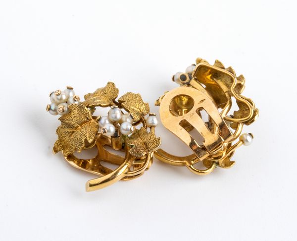 Orecchini in oro e perle, appartenuti alla Contessa Paola Della Chiesa  - Asta Gioielli, Orologi e Penne - Associazione Nazionale - Case d'Asta italiane