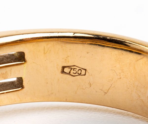 Anello in oro con diamanti  - Asta Gioielli, Orologi e Penne - Associazione Nazionale - Case d'Asta italiane