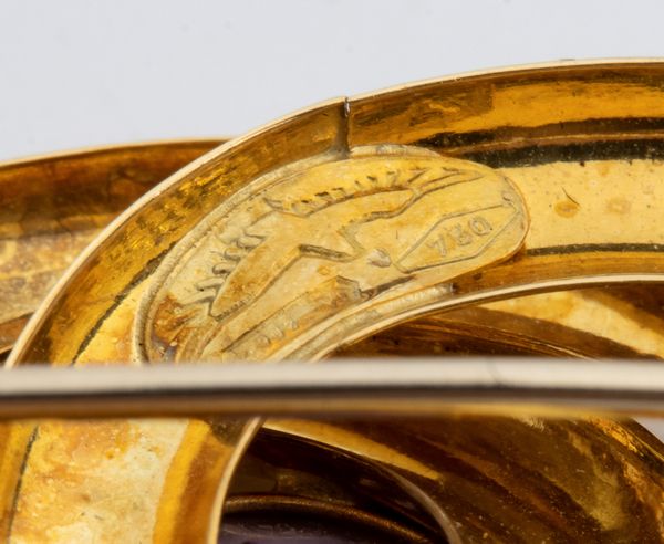 Lotto di 3 spille in oro  - Asta Gioielli, Orologi e Penne - Associazione Nazionale - Case d'Asta italiane