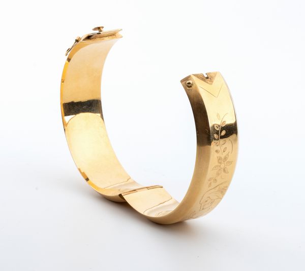 Bracciale a cerchio rigido in oro  - Asta Gioielli, Orologi e Penne - Associazione Nazionale - Case d'Asta italiane