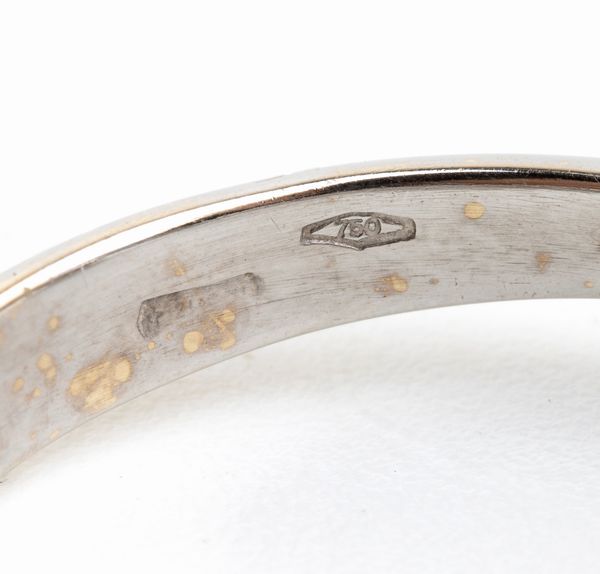 Anello solitario in oro con diamanti  - Asta Gioielli, Orologi e Penne - Associazione Nazionale - Case d'Asta italiane