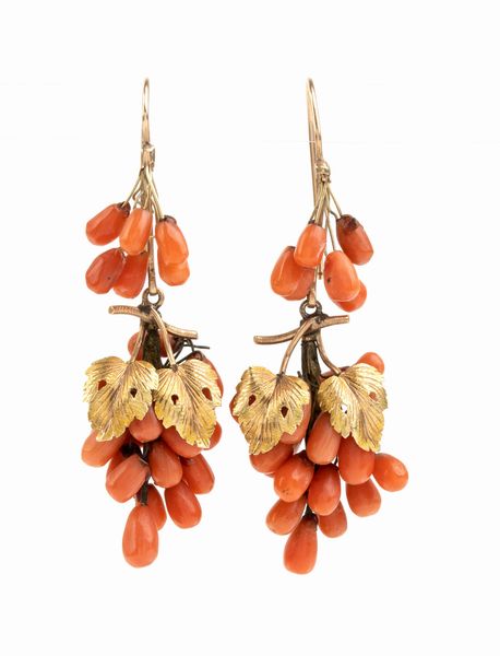 Oreficeria siciliana : Orecchini in oro con corallo Mediterraneo  - Asta Gioielli, Orologi e Penne - Associazione Nazionale - Case d'Asta italiane