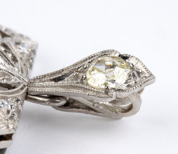 Spilla-pendente in oro con diamanti  - Asta Gioielli, Orologi e Penne - Associazione Nazionale - Case d'Asta italiane