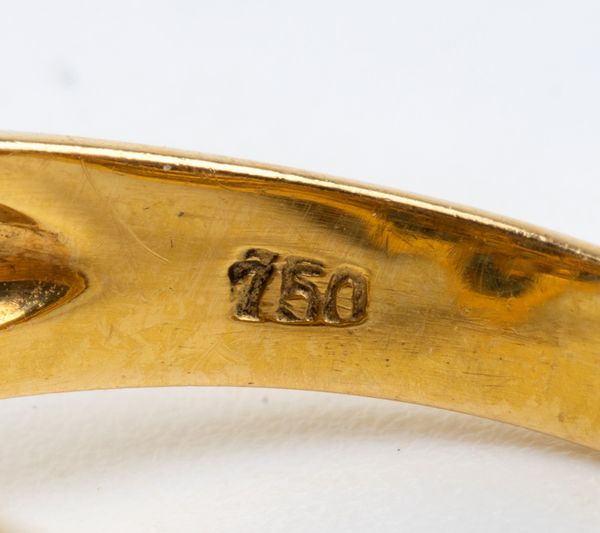 Anello in oro con zaffiri e diamanti  - Asta Gioielli, Orologi e Penne - Associazione Nazionale - Case d'Asta italiane
