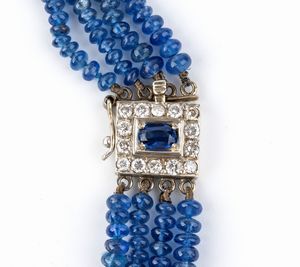 Girocollo in oro con zaffiri e diamanti  - Asta Gioielli, Orologi e Penne - Associazione Nazionale - Case d'Asta italiane