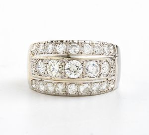 Anello in oro con diamanti  - Asta Gioielli, Orologi e Penne - Associazione Nazionale - Case d'Asta italiane