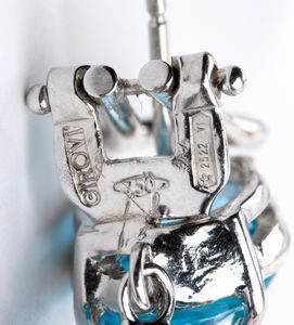 Orecchini pendenti in oro con perle e topazi azzurri  - Asta Gioielli, Orologi e Penne - Associazione Nazionale - Case d'Asta italiane