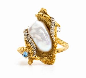Anello in oro con perla e diamanti  - Asta Gioielli, Orologi e Penne - Associazione Nazionale - Case d'Asta italiane