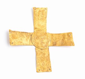 Croce in oro in stile archeologico  - Asta Gioielli, Orologi e Penne - Associazione Nazionale - Case d'Asta italiane