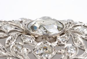 Spilla-pendente in oro con diamanti  - Asta Gioielli, Orologi e Penne - Associazione Nazionale - Case d'Asta italiane