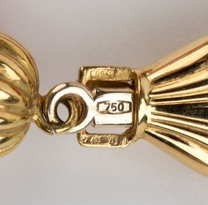 Girocollo in oro con corallo rosa  - Asta Gioielli, Orologi e Penne - Associazione Nazionale - Case d'Asta italiane