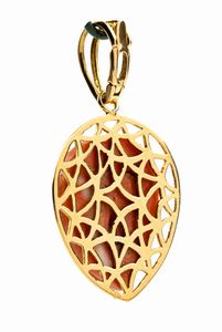 Pendente in oro con cammeo di corallo cerasuolo  - Asta Gioielli, Orologi e Penne - Associazione Nazionale - Case d'Asta italiane