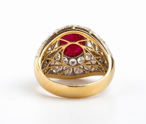 Anello in oro con rubino e diamanti  - Asta Gioielli, Orologi e Penne - Associazione Nazionale - Case d'Asta italiane