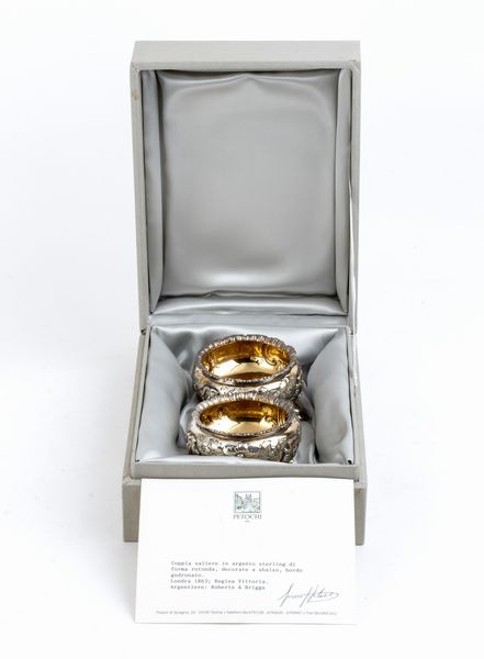 George John Richards & Edward Charles Brown : Coppia di saliere vittoriane inglesi in argento  - Asta Argenti, avori, coralli e altri oggetti d'arte provenienti da importanti collezioni private - Associazione Nazionale - Case d'Asta italiane