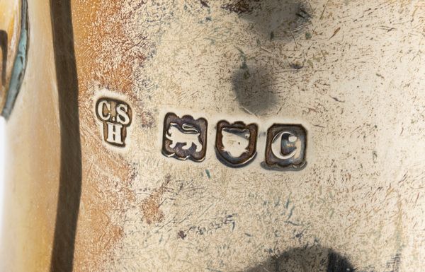 Charles Stuart Harris : Caffettiera Vittoriana inglese in argento  - Asta Argenti, avori, coralli e altri oggetti d'arte provenienti da importanti collezioni private - Associazione Nazionale - Case d'Asta italiane