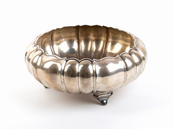 Ricci & C. S.p.A. : Centrotavola italiano in argento  - Asta Argenti, avori, coralli e altri oggetti d'arte provenienti da importanti collezioni private - Associazione Nazionale - Case d'Asta italiane