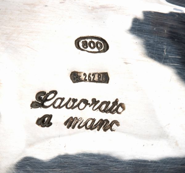 Centrotavola italiano in argento  - Asta Argenti, avori, coralli e altri oggetti d'arte provenienti da importanti collezioni private - Associazione Nazionale - Case d'Asta italiane