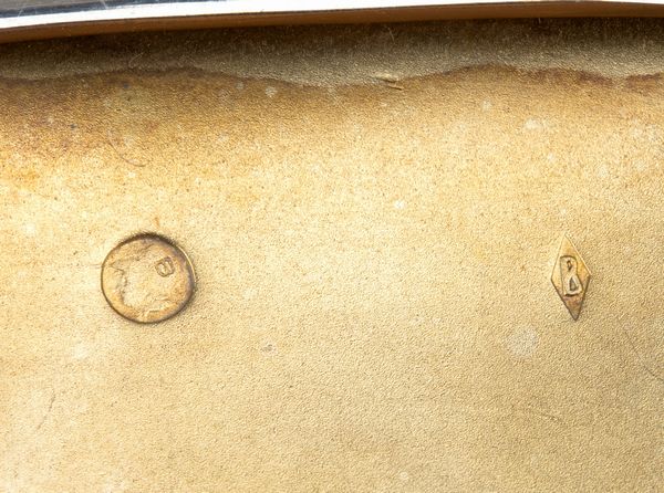 Portasigarette Art Dco olandese in argento e smalti  - Asta Argenti, avori, coralli e altri oggetti d'arte provenienti da importanti collezioni private - Associazione Nazionale - Case d'Asta italiane