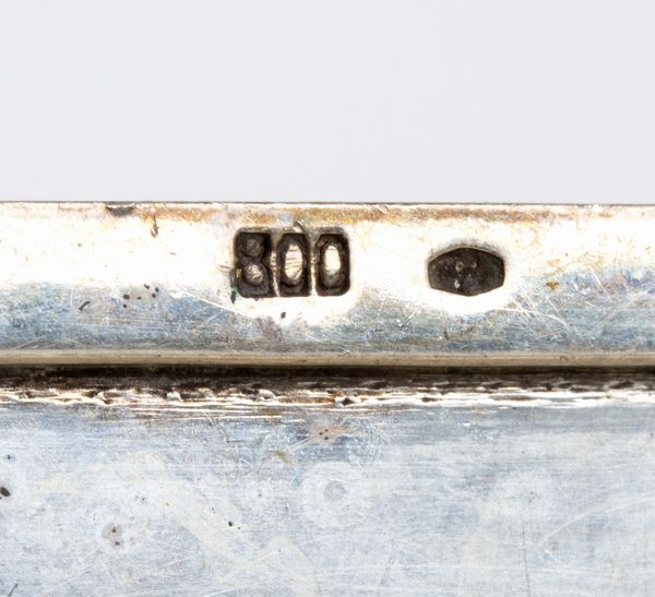 Scatola portasigari italiana in argento  - Asta Argenti, avori, coralli e altri oggetti d'arte provenienti da importanti collezioni private - Associazione Nazionale - Case d'Asta italiane