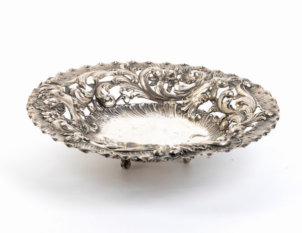 Cestino italiano in argento  - Asta Argenti, avori, coralli e altri oggetti d'arte provenienti da importanti collezioni private - Associazione Nazionale - Case d'Asta italiane