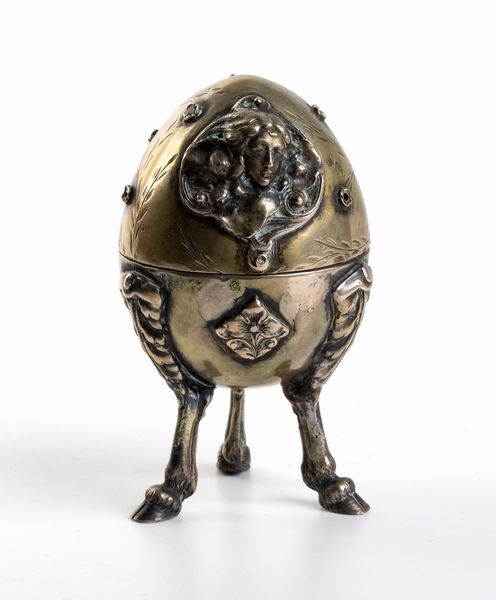 Uovo in argento  - Asta Argenti, avori, coralli e altri oggetti d'arte provenienti da importanti collezioni private - Associazione Nazionale - Case d'Asta italiane