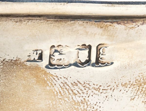 Lotto di quattro argenti inglesi  - Asta Argenti, avori, coralli e altri oggetti d'arte provenienti da importanti collezioni private - Associazione Nazionale - Case d'Asta italiane