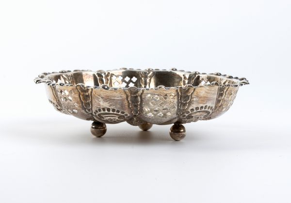 Cestino italiano in argento  - Asta Argenti, avori, coralli e altri oggetti d'arte provenienti da importanti collezioni private - Associazione Nazionale - Case d'Asta italiane