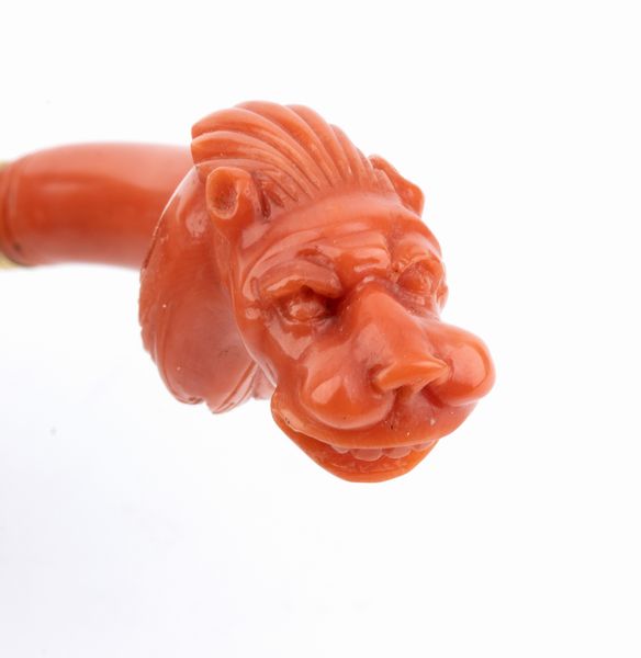 Maestranze di Torre del Greco : Tagliacarte in corallo mediterraneo  - Asta Argenti, avori, coralli e altri oggetti d'arte provenienti da importanti collezioni private - Associazione Nazionale - Case d'Asta italiane