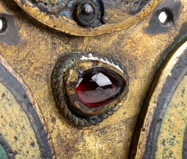 Placca spagnola con smalti raffigurante due santi  - Asta Argenti, avori, coralli e altri oggetti d'arte provenienti da importanti collezioni private - Associazione Nazionale - Case d'Asta italiane