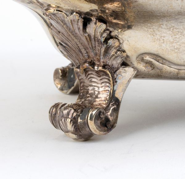 Importante zuppiera siciliana in argento  - Asta Argenti, avori, coralli e altri oggetti d'arte provenienti da importanti collezioni private - Associazione Nazionale - Case d'Asta italiane