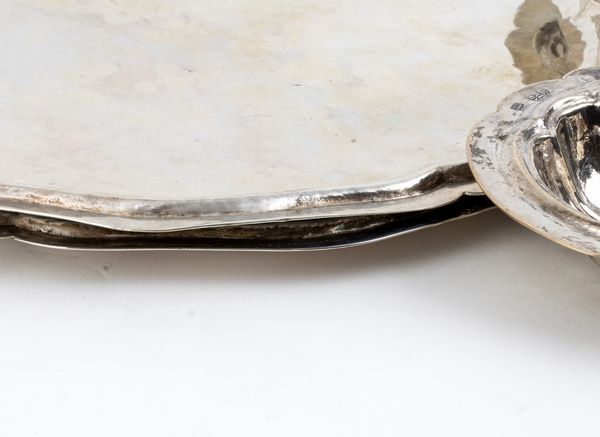 Lotto di 12 piatti, 3 vassoi e due cestini italiani in argento  - Asta Argenti, avori, coralli e altri oggetti d'arte provenienti da importanti collezioni private - Associazione Nazionale - Case d'Asta italiane