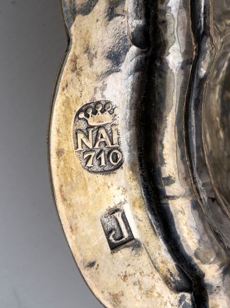 Lotto di 12 piatti, 3 vassoi e due cestini italiani in argento  - Asta Argenti, avori, coralli e altri oggetti d'arte provenienti da importanti collezioni private - Associazione Nazionale - Case d'Asta italiane