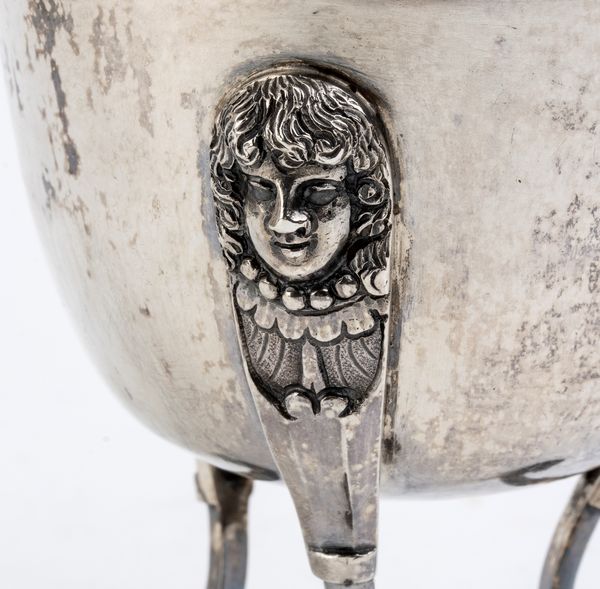 Zuccheriera italiana in argento  - Asta Argenti, avori, coralli e altri oggetti d'arte provenienti da importanti collezioni private - Associazione Nazionale - Case d'Asta italiane