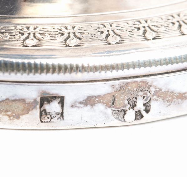 Raffaele Parascandolo : Caffettiera italiana in argento  - Asta Argenti, avori, coralli e altri oggetti d'arte provenienti da importanti collezioni private - Associazione Nazionale - Case d'Asta italiane