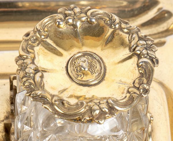 William Cumming : Importante calamaio vittoriano  inglese in argento  - Asta Argenti, avori, coralli e altri oggetti d'arte provenienti da importanti collezioni private - Associazione Nazionale - Case d'Asta italiane