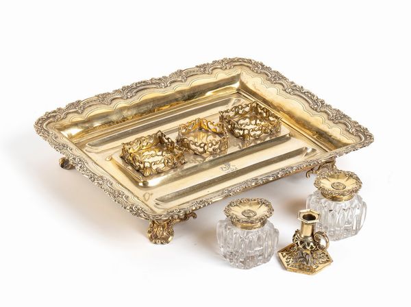 William Cumming : Importante calamaio vittoriano  inglese in argento  - Asta Argenti, avori, coralli e altri oggetti d'arte provenienti da importanti collezioni private - Associazione Nazionale - Case d'Asta italiane